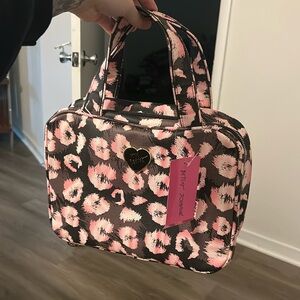 New with tags Betsey Johnson cosmetic case